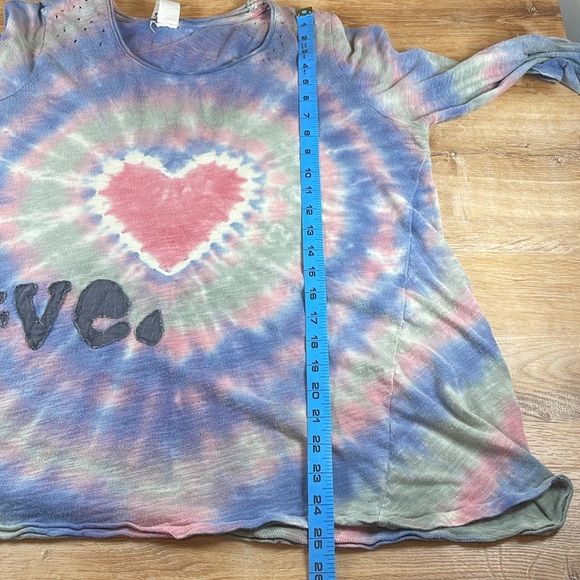 EUC Magnolia Pearl Love Appliqué Dylan Tee Top - Picture 14 of 16
